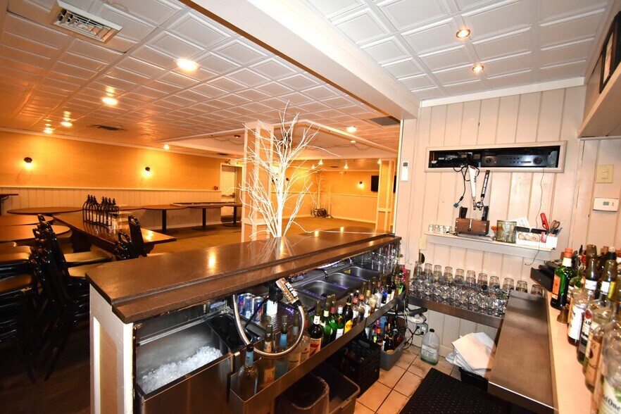 More Photos Of 1021 Rt-146, Clifton Park Restaurant For Sale