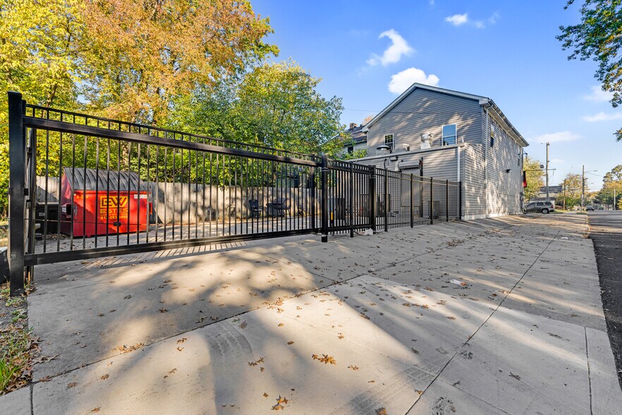 More Photos Of 2300 W Kentucky St, Louisville Storefront Retail Residential For Sale