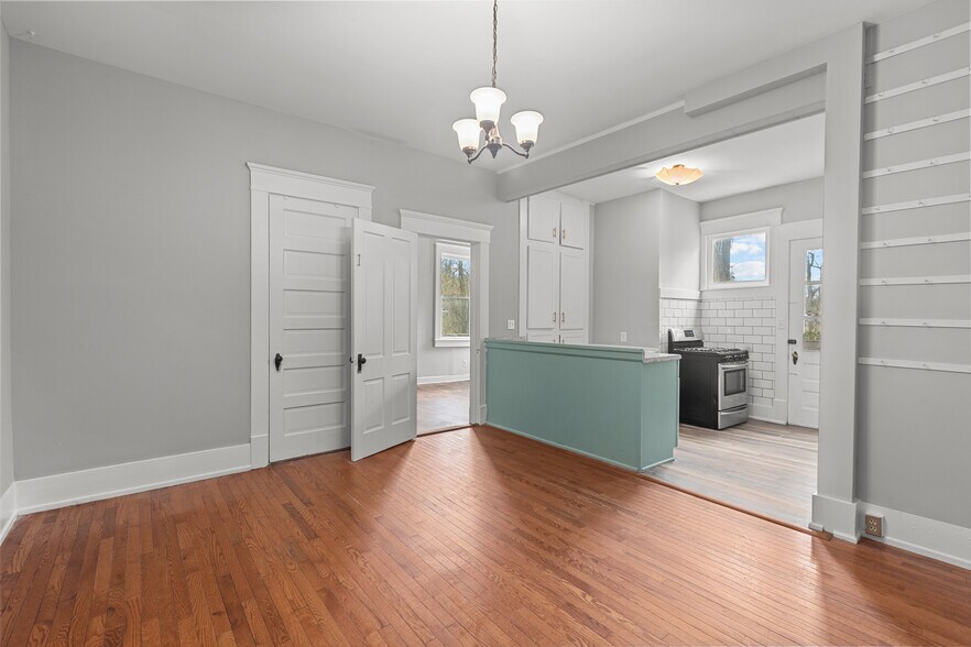 More Photos Of 514 Wapping St, Frankfort Apartments For Sale