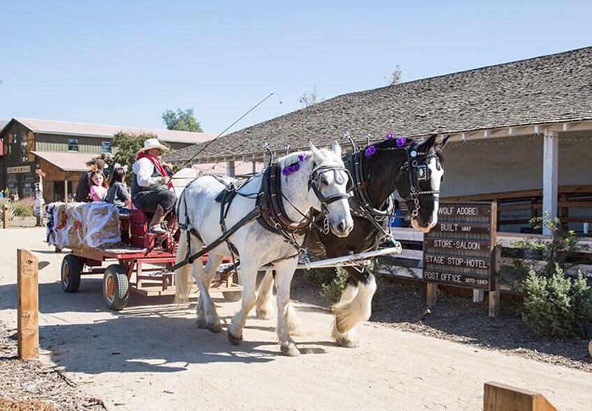 More Photos Of 32115 Hwy 79 S, Temecula Unknown For Lease