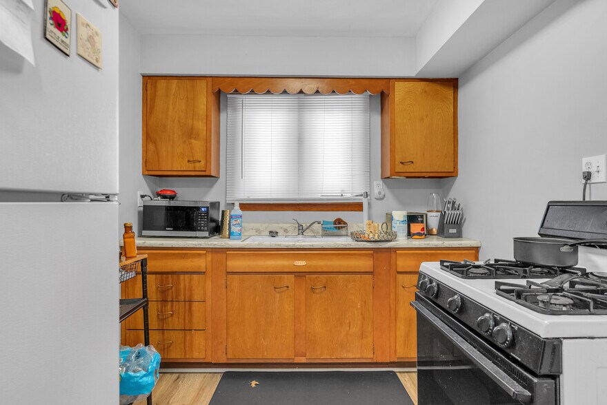 More Photos Of 6860 Delaware St, Merrillville Multifamily For Sale