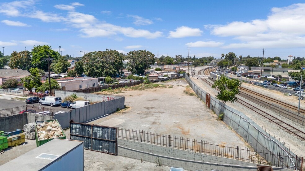 More Photos Of 1693-1699 E 109th St, Los Angeles Land For Sale