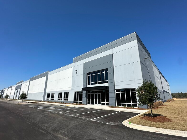 Primary Photo Of 1060 Mossyhead Plaza Drive, Defuniak Springs Unknown For Lease