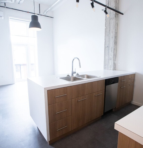 More Photos Of 36 Wentworth St, Dartmouth Apartments For Sale
