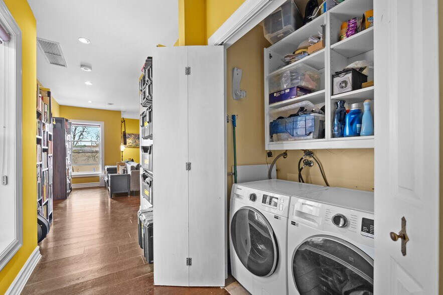 More Photos Of 201 Queen St S, Mississauga Storefront Retail Office For Sale