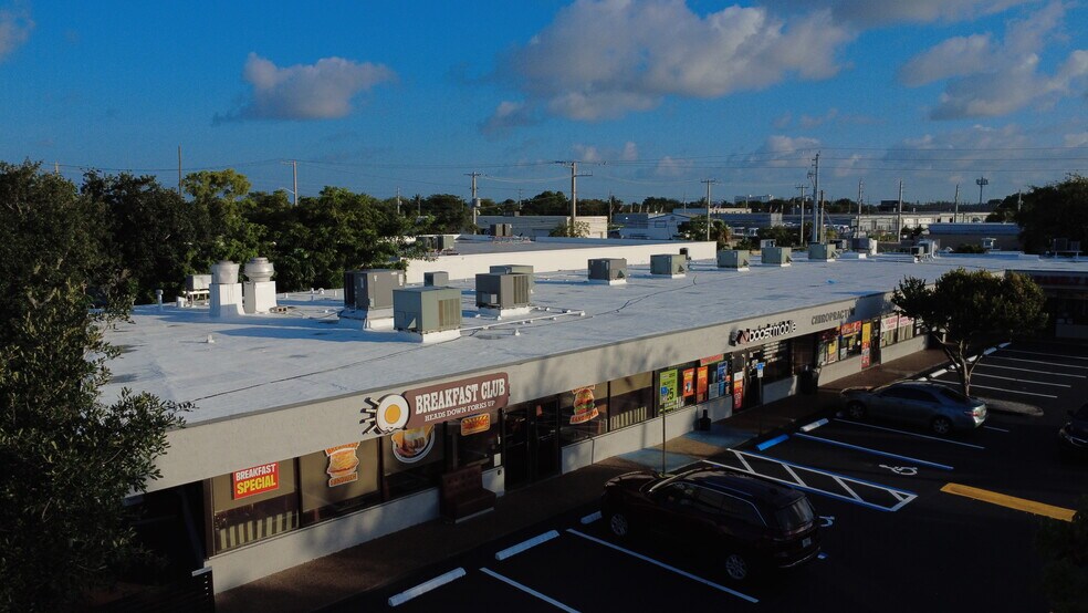 More Photos Of 2301 NE 5th Ave, Pompano Beach Freestanding For Sale