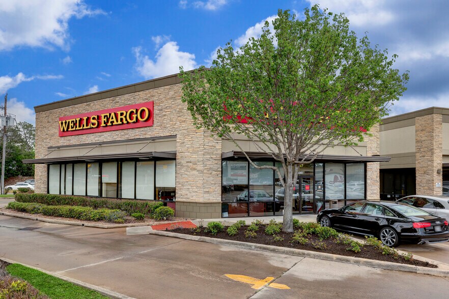 More Photos Of 14001-14075 Memorial Dr, Houston Unknown For Lease