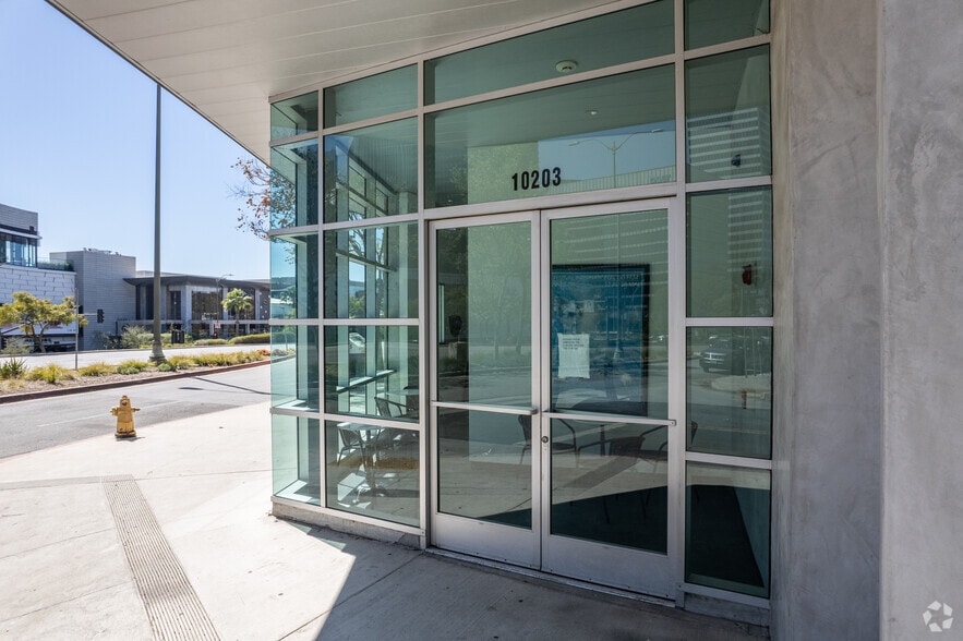 More Photos Of 10203 Santa Monica Blvd, Los Angeles Office For Lease