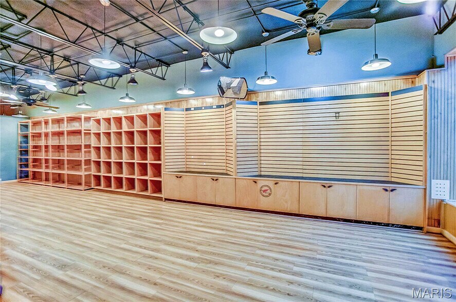 More Photos Of 2721 Madison Ave, Granite City General Retail For Sale