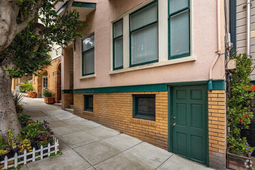 More Photos Of 4632 18th St, San Francisco Apartments For Sale