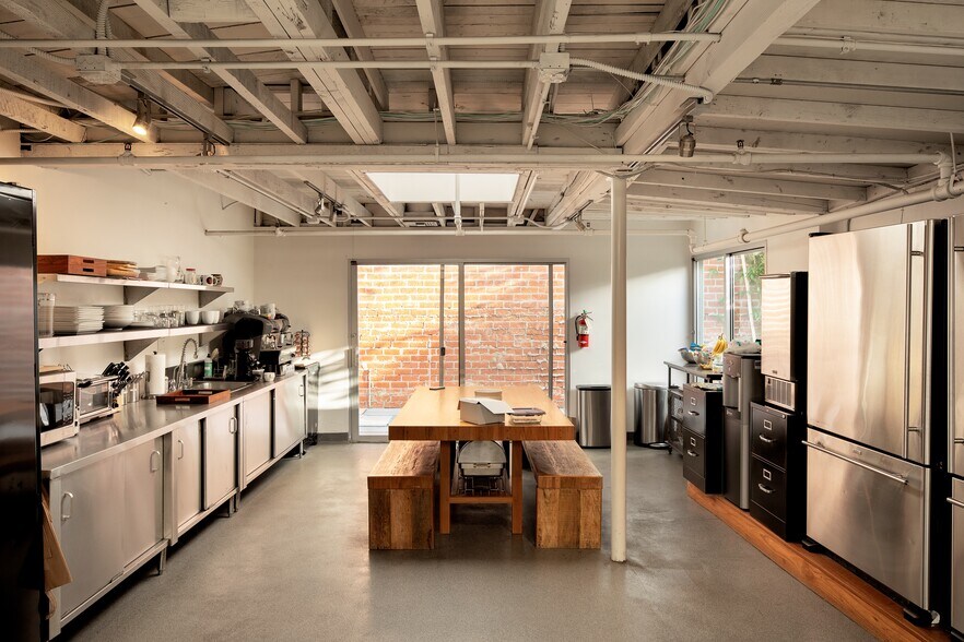 More Photos Of 1620 Euclid St, Santa Monica Loft Creative Space For Sale