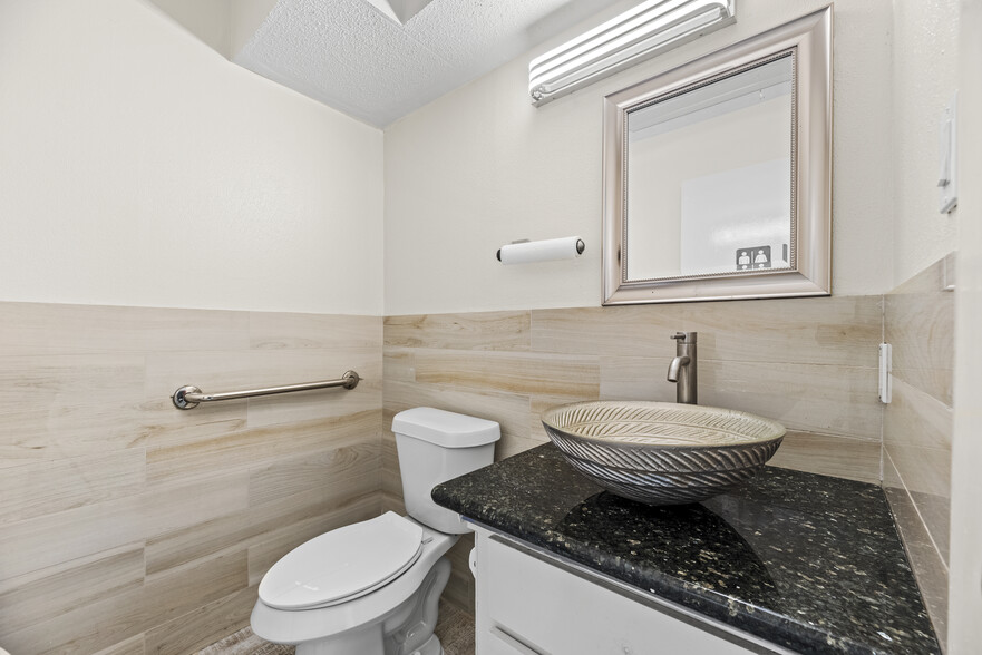 More Photos Of 11111 Jones Rd, Houston Medical For Sale