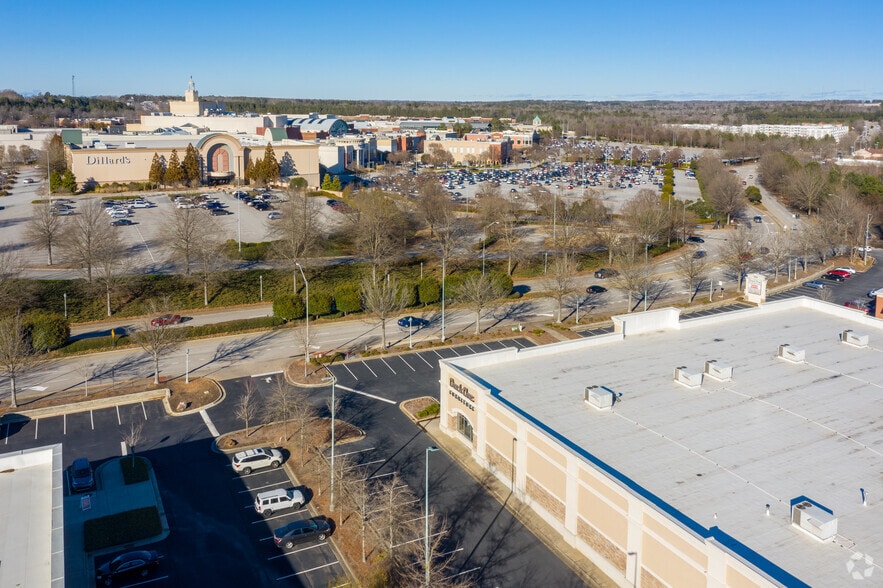 More Photos Of 1999 Mall Of Georgia Blvd, Buford Storefront For Sale
