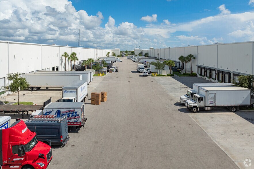 More Photos Of 1240-1270 NE 48th St, Pompano Beach Unknown For Lease