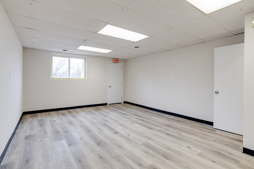 More Photos Of 6419 Harford Rd, Baltimore Office For Sale