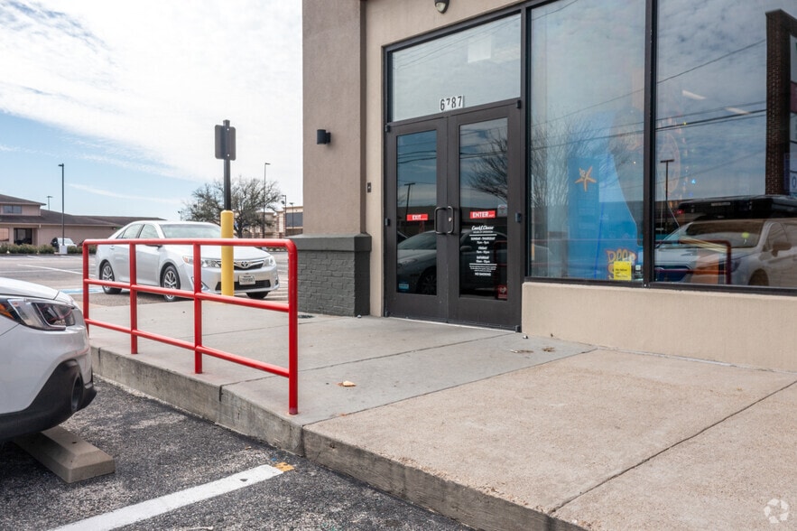 More Photos Of 6501-6887 Highway 6 N, Houston Unknown For Lease