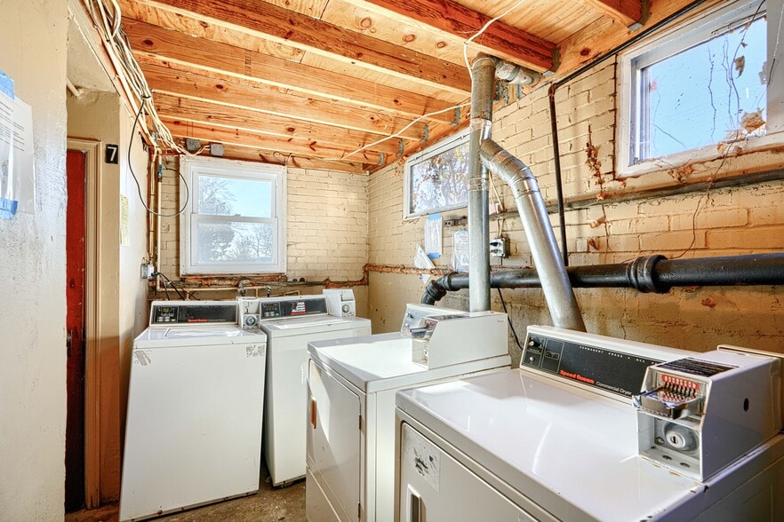 More Photos Of 10-14 E Overlea Ave, Baltimore Apartments For Sale