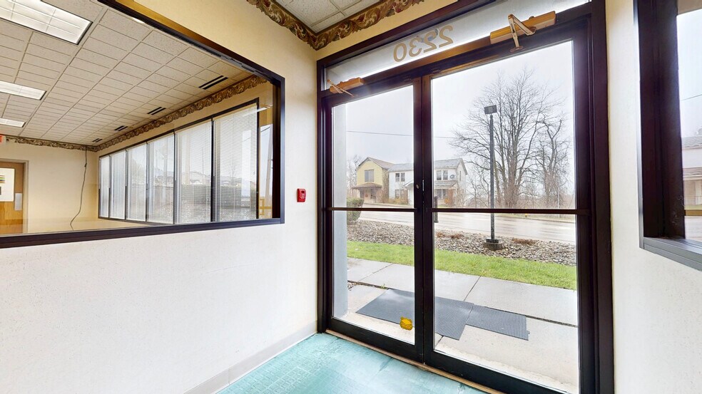 More Photos Of 2228-2230 Sunset Blvd, Steubenville Office For Lease