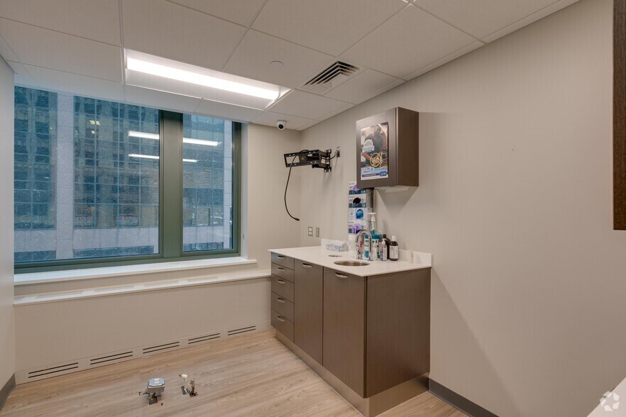 More Photos Of 105 W Madison St, Chicago Office Residential For Lease