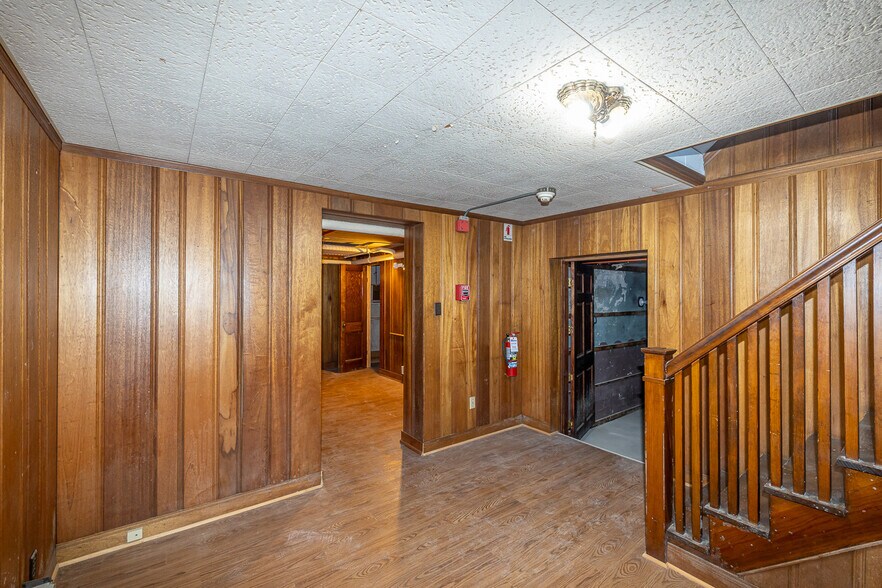 More Photos Of 10000 Granger Rd, Cleveland Assisted Living For Sale
