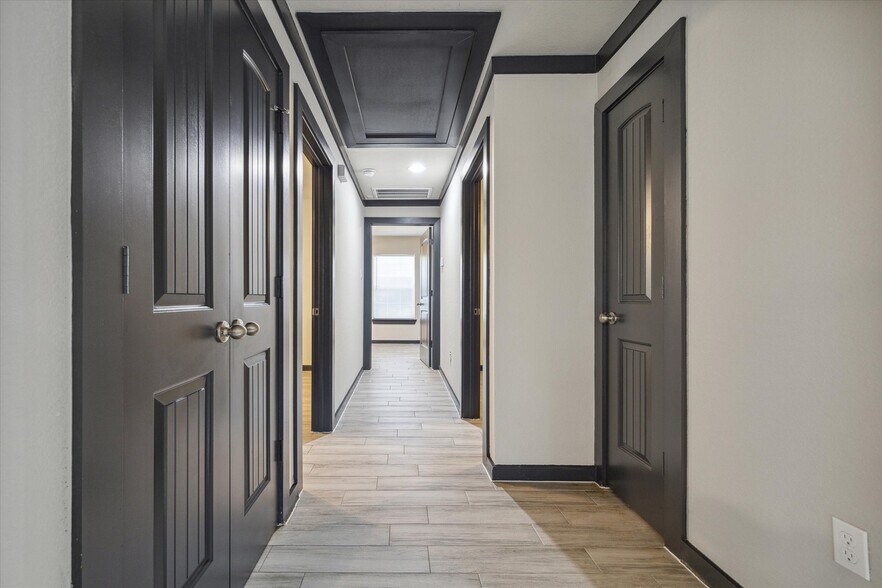 More Photos Of 4610 Denmark St, Houston Multifamily For Sale
