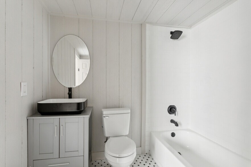 More Photos Of 2500 Freret St, New Orleans Apartments For Sale