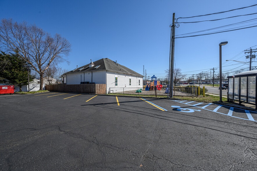 More Photos Of 1400 Union Ave, Union Beach Office For Sale