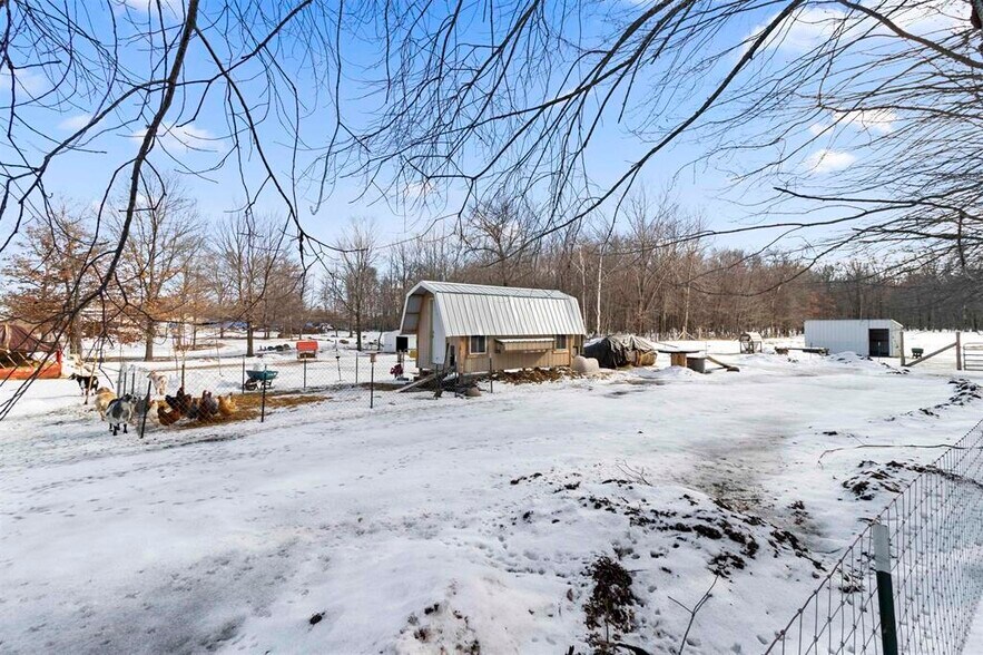 More Photos Of W11375-A W11375-A County Road X Rd, Crivitz Sports And Entertainment For Sale