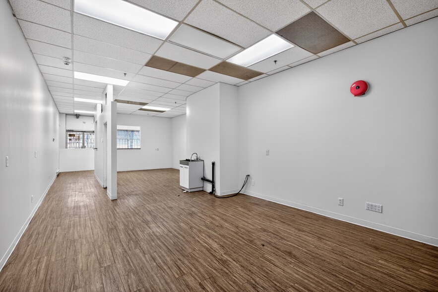 More Photos Of 437-441 E Hastings St, Vancouver Storefront Retail Residential For Lease