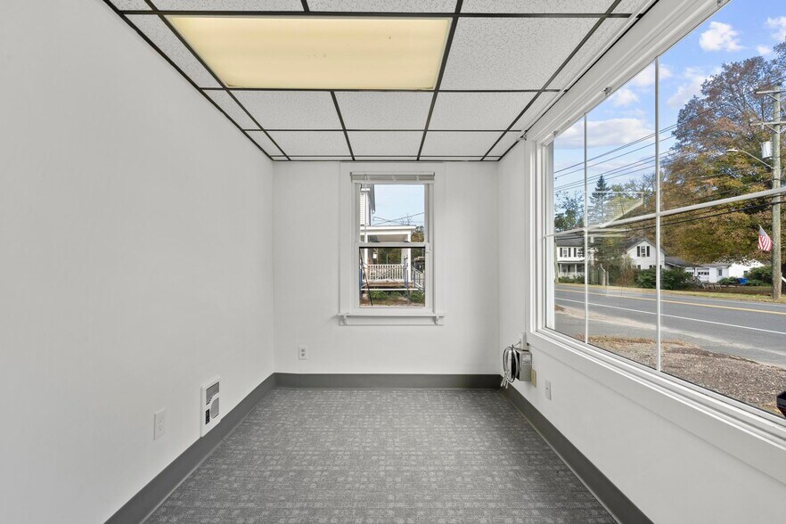 More Photos Of 433 Main St, New Hartford Office Residential For Lease