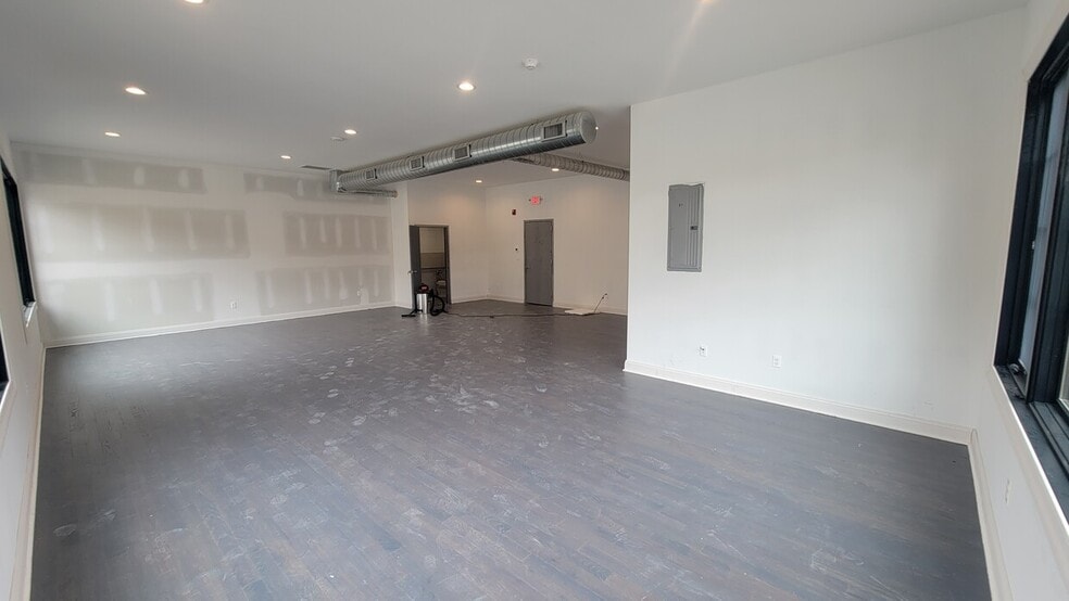 More Photos Of 273 Closter Dock Rd, Closter Storefront Retail Office For Lease