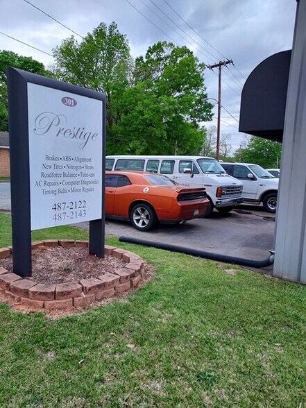 More Photos Of 301 N Logan St, Gaffney Auto Repair For Sale