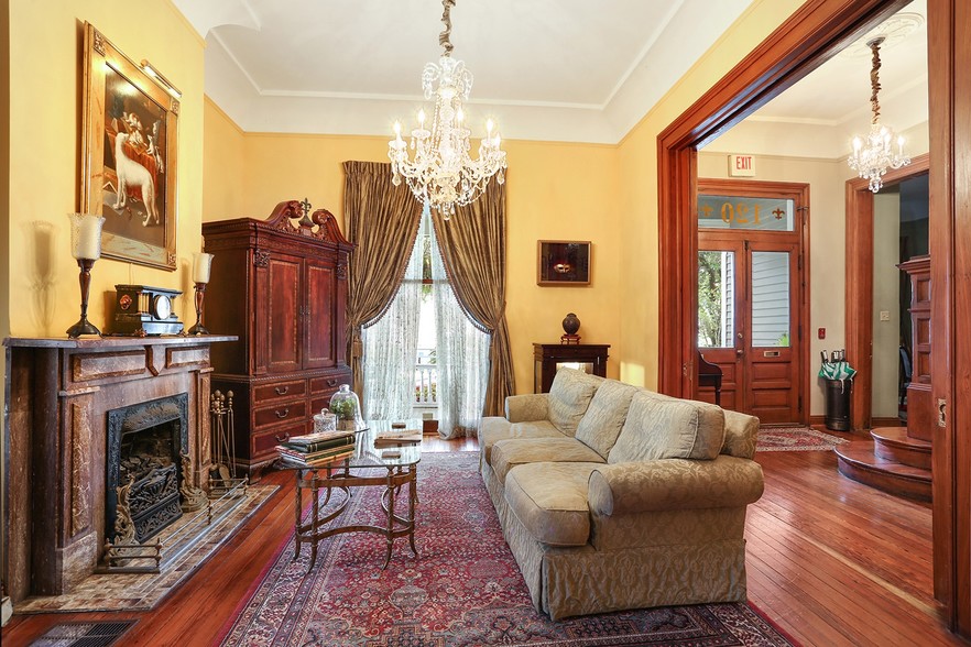 More Photos Of 120 S Pierce St, New Orleans Hotel For Sale