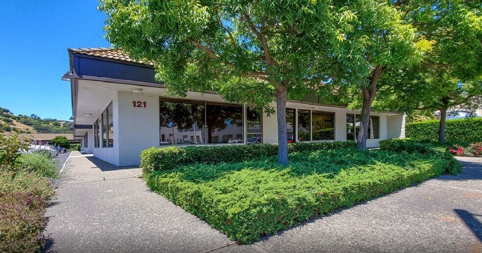 More Photos Of 117-121 Paul Dr, San Rafael Medical For Lease