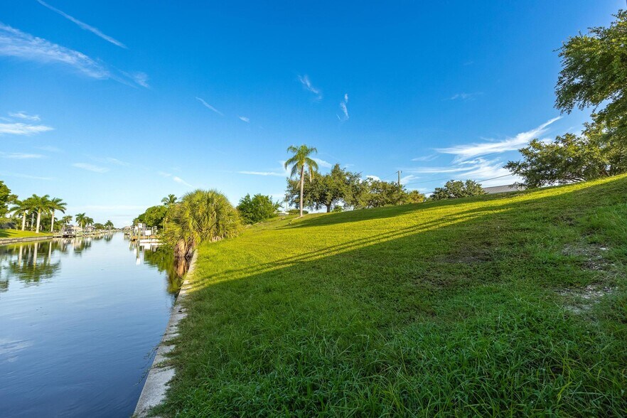 More Photos Of 1532 Shelby Pky, Cape Coral Land For Lease
