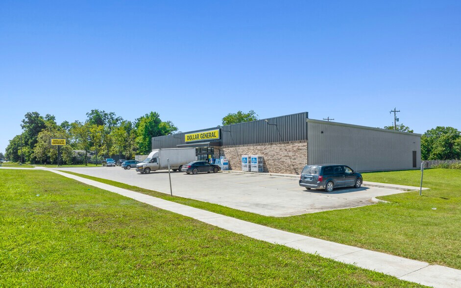 More Photos Of 241 N Main St, Jennings Freestanding For Sale