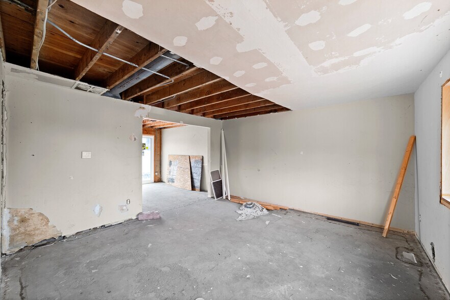 More Photos Of 3960 W Erie Ave, Lorain Apartments For Sale