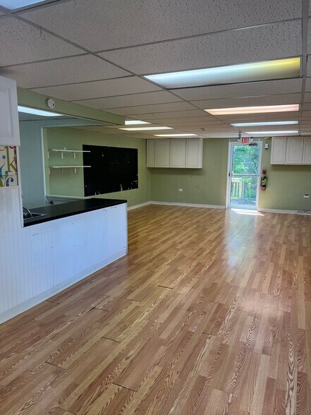 More Photos Of 1344 W Jackson St, Painesville Office For Sale
