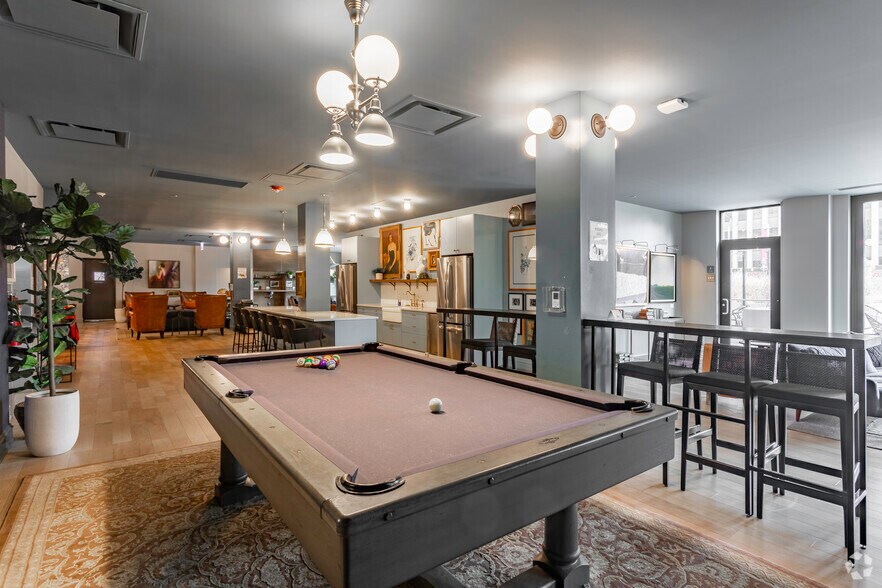 More Photos Of 30 E Adams St, Chicago Apartments For Lease