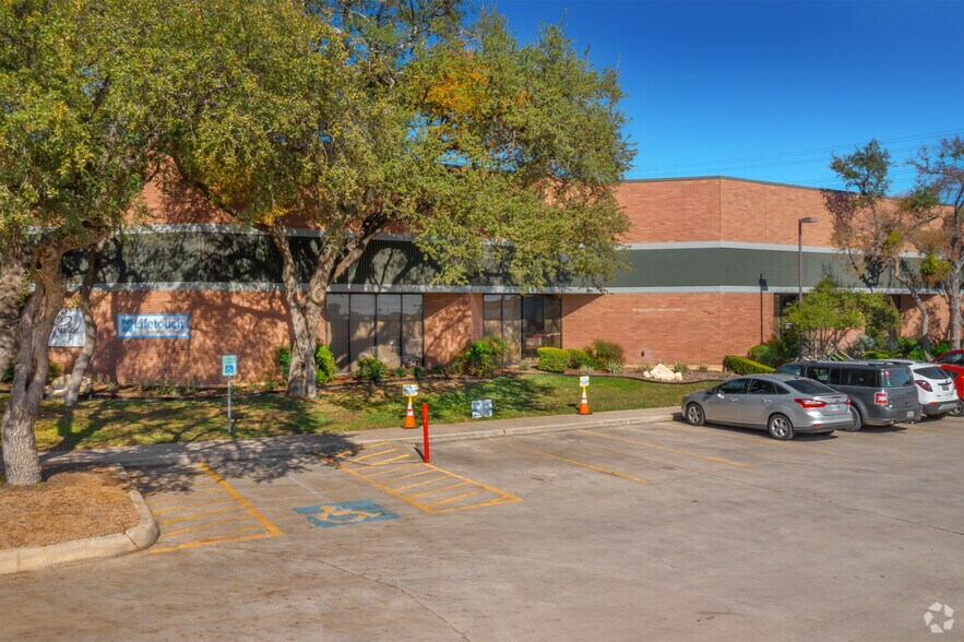More Photos Of 12000 Network Blvd, San Antonio Unknown For Lease