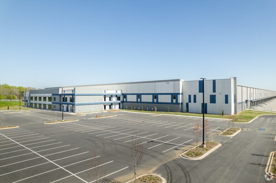 More Photos Of 2004 Moore Duncan Hwy, Moore Manufacturing For Lease