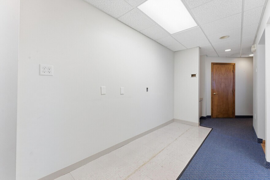More Photos Of 75 Van Deene Ave, West Springfield Office For Lease