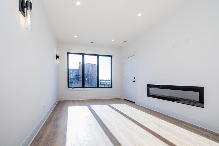 More Photos Of 1548 Sawyer ave, Chicago Apartments For Sale