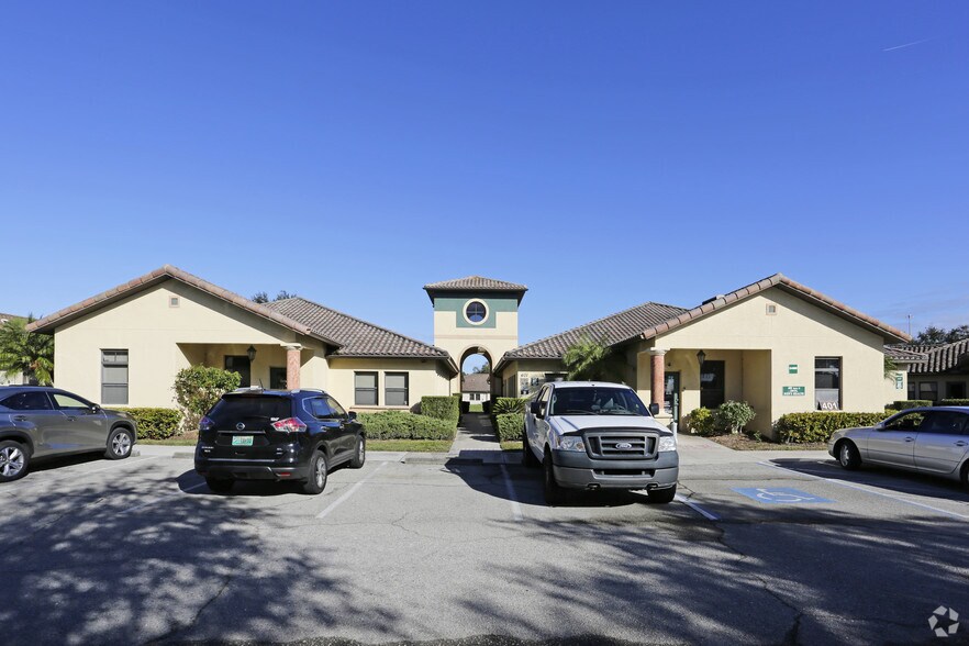 More Photos Of 401 Commercial Ct, Venice Office For Lease