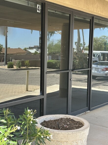 More Photos Of 5030 E Warner Rd, Phoenix Storefront Retail Office For Lease