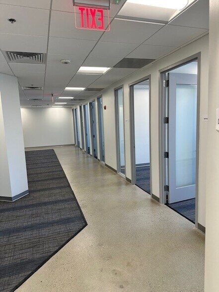More Photos Of 1604 Spring Hill Rd, Vienna Office For Lease