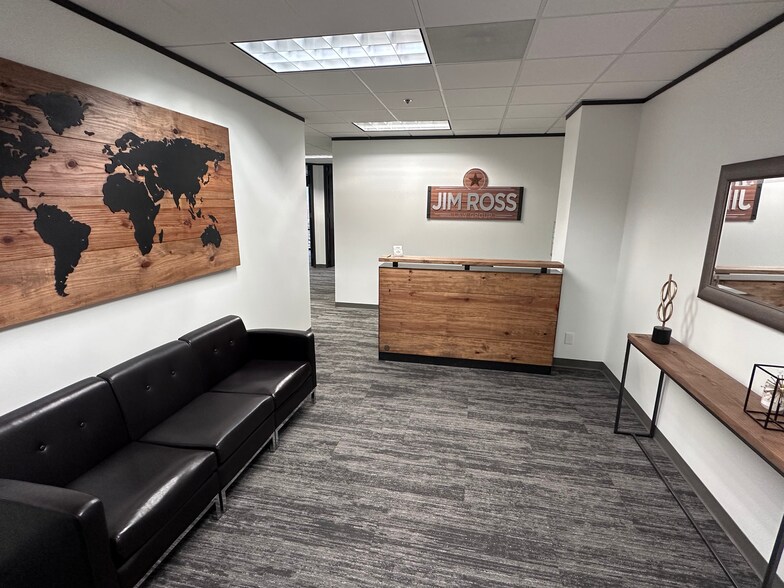 More Photos Of 12801 N Central Expy, Dallas Office For Lease