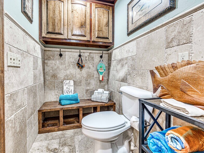 More Photos Of 18509 Brangus Rd, Shawnee Specialty For Sale