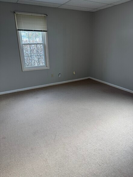 More Photos Of 3610 W Market St, Fairlawn Unknown For Lease