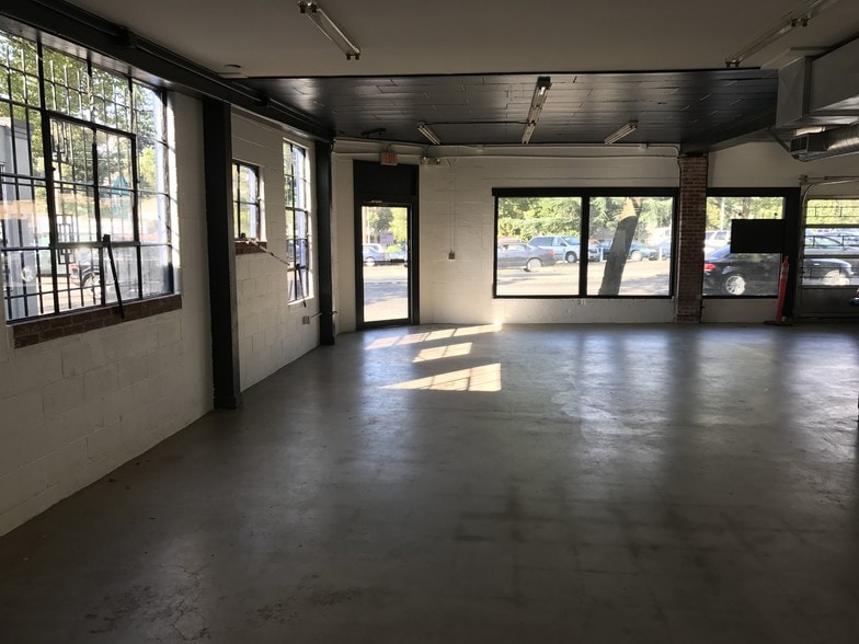 More Photos Of 3714 SE Powell Blvd, Portland Freestanding For Sale